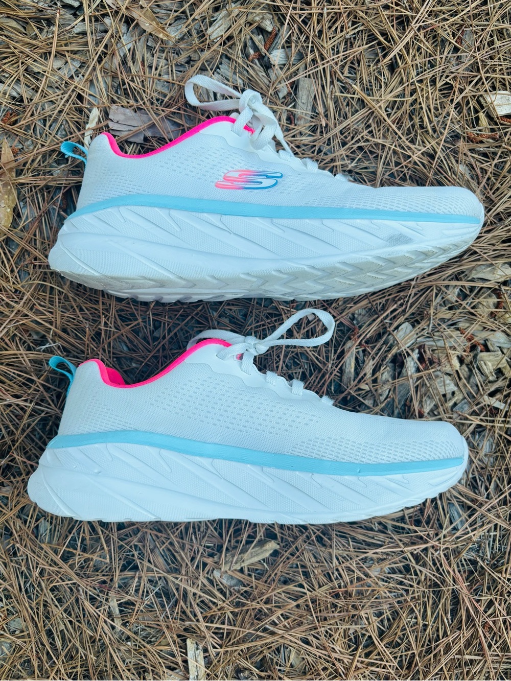 Skechers White Athletic Sneakers with Hot Pink and Light Blue Accents size 10 - Picture 8 of 11